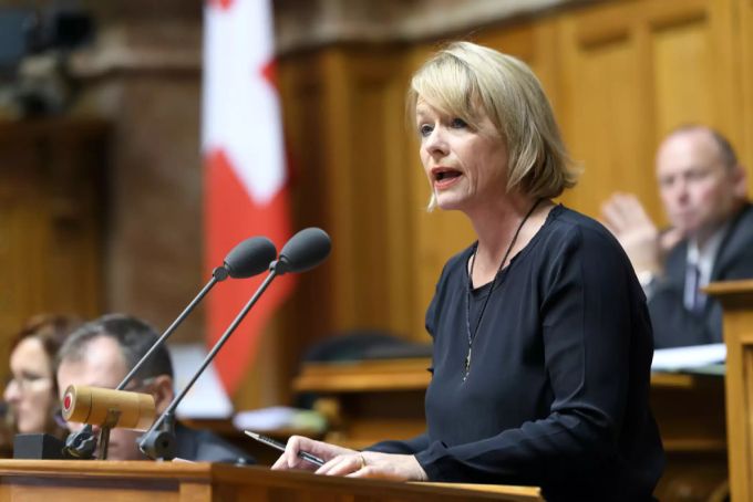 Elisabeth Schneider-Schneiter (CVP) bei einer Rede im Nationalratssaal. Elisabeth Schneider-Schneiter (CVP).