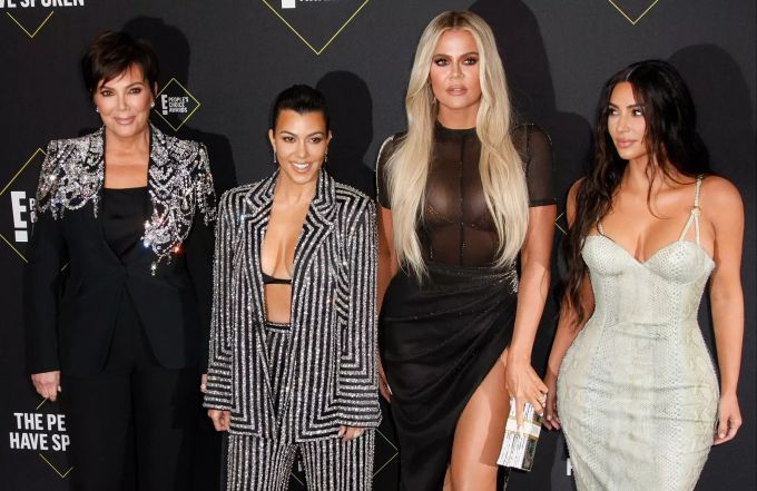 Kris Jenner (von l.), Kourtney Kardashian, Khloé Kardashian und Kim Kardashian. heidi klum