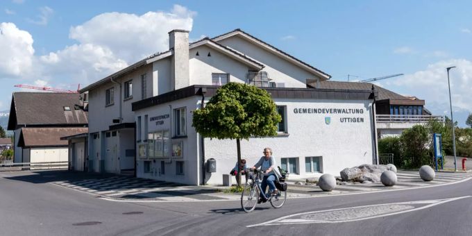 Gemeindeverwaltung Uttigen - Uttigen Gemeindeverwaltung Uttigen - Uttigen