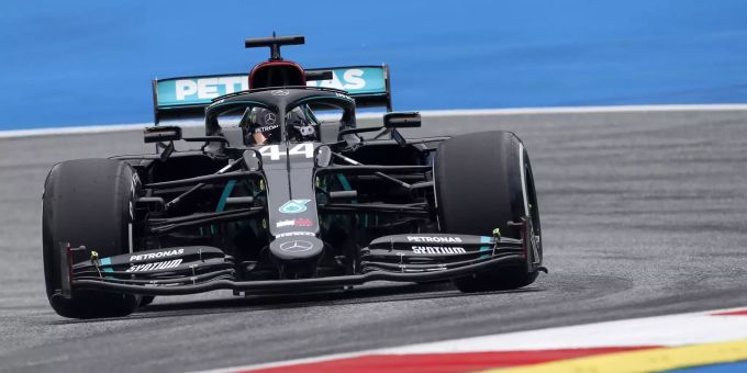 Lewis Hamilton (Mercedes) im Training zum Österreich-GP der Formel 1. Lewis Hamilton Formel 1