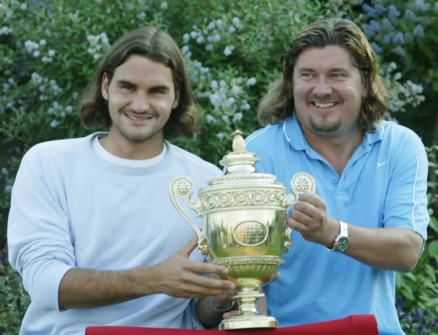 2003 gewinnt der Maestro mit Lundgren an seiner Seite in Wimbledon sein erstes Grand-Slam-Turnier. (Archivbild)