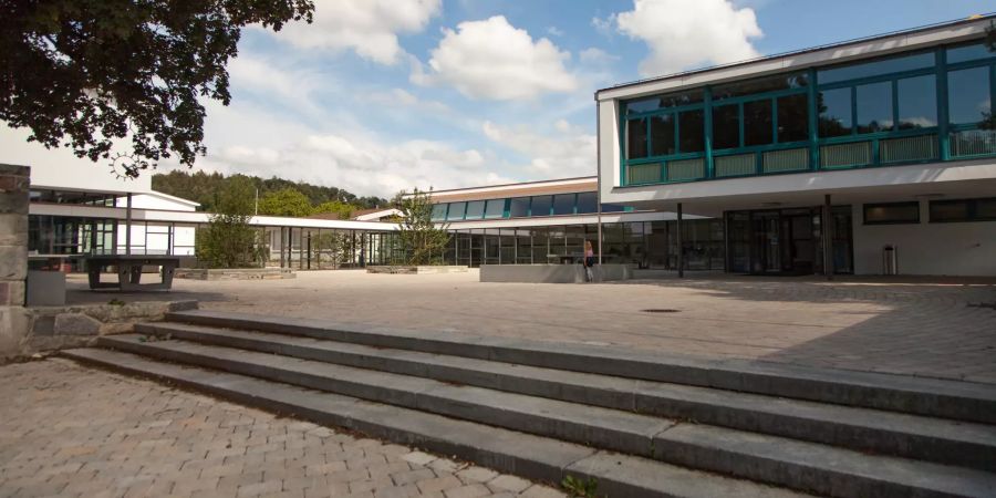 Die Schulanlage Mösli-Steinlig in Basserdorf.