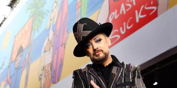 Ein extravaganter Lebensstil und immer mit Hut: Boy George wird 59. Foto: David Parry/PA Wire/dpa Boy george