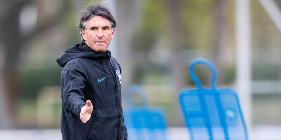 Fussball soll begeistern, sagt Bruno Labbadia, der neue Trainer von Hertha BSC. Foto: Jan-Philipp Burmann/Hertha BSC via City-Press GmbH/dpa