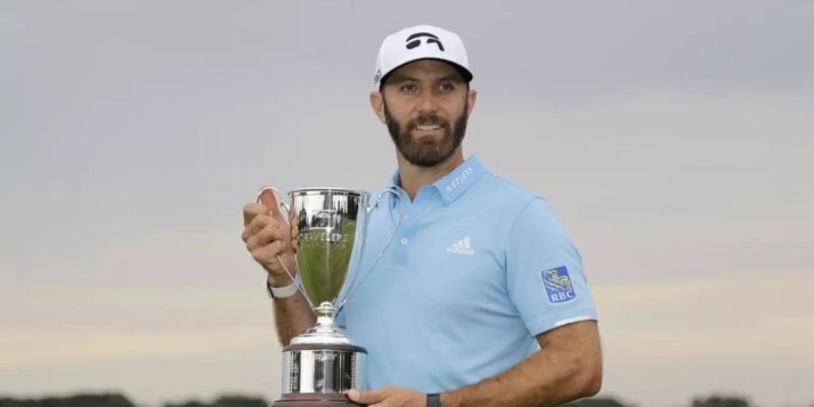 Dustin Johnson gewann auch in der 13. Saison seiner Karriere. Foto: Frank Franklin II/AP/dpa