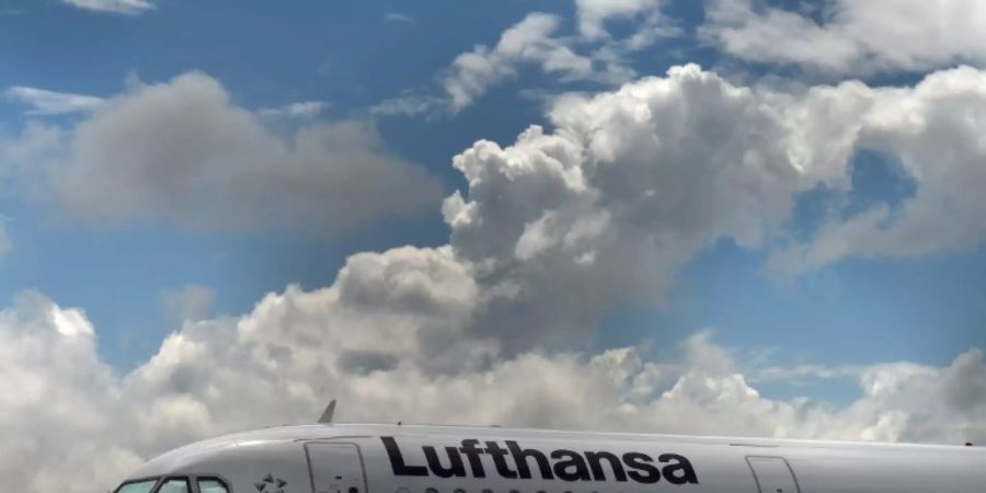 Maschine der Lufthansa auf dem Airport München
