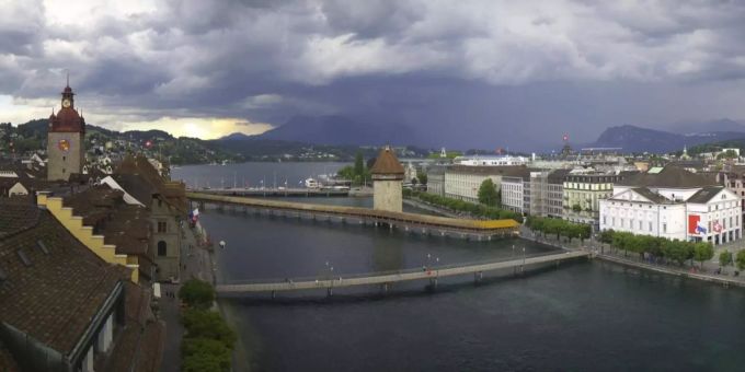 Heftige Unwetter In Der Ganzen Schweiz