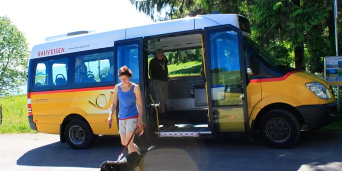 Der NaturparkBus fährt jeweils sonntags und an Feiertagen.