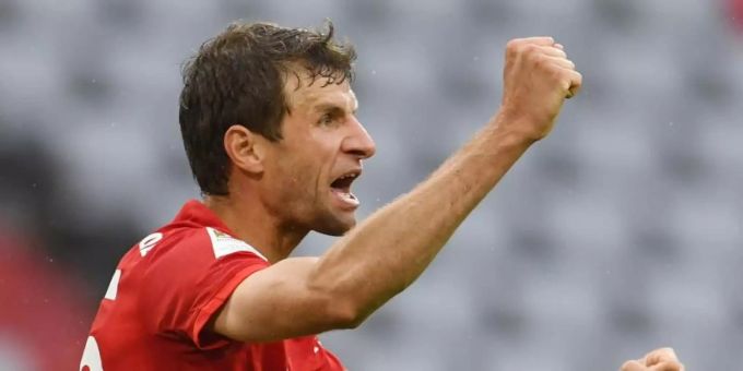 FC Bayern Münchens Thomas Müller jubelt sichtlich erleichtert nach seinem Tor zum 2:0. Foto: Andreas Gebert/Reuters-Pool/dpa FC Bayern Münchens Thomas Müller jubelt sichtlich erleichtert nach seinem Tor zum 2:0. Foto: Andreas Gebert/Reuters-Pool/dpa