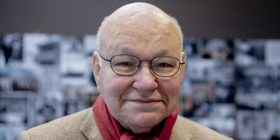 Walter Momper über den Mauerabriss: «Ob richtig oder falsch - der Massstab war das Wollen der Berliner, und die wollten das Ding weg haben.». Foto: Christoph Soeder/dpa