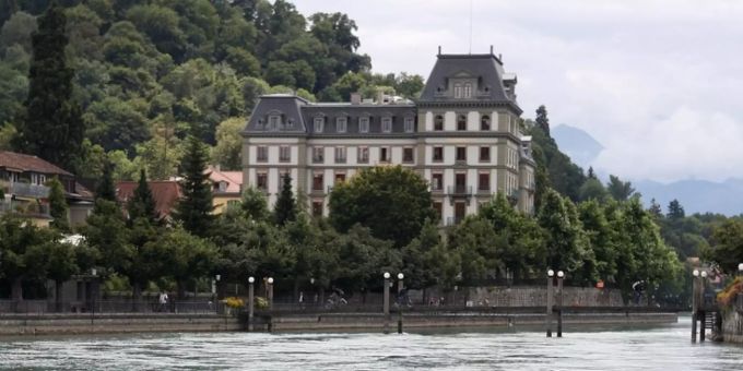 Das Verwaltungsgebäude in Thun. Thun
