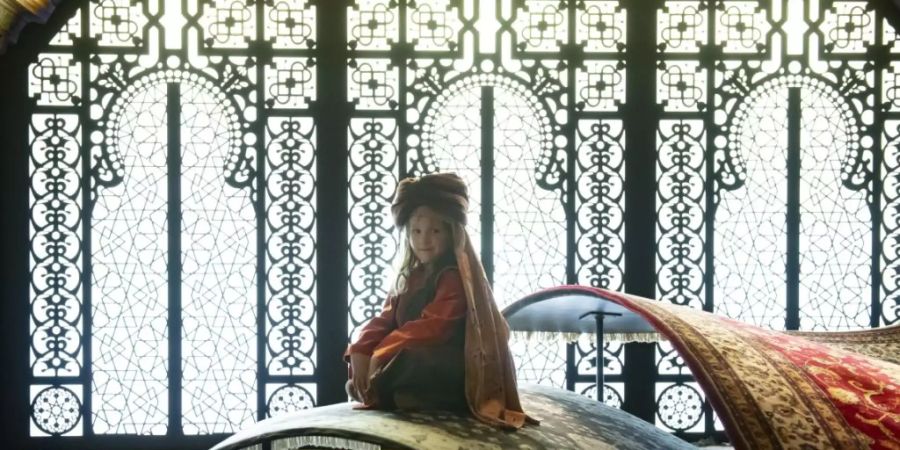 Im orientalischen Palast können Kinder Geschichten aus 1001 Nacht hören.