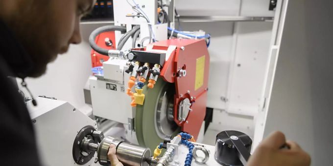 Für die Schweizer Industrie zeichnet sich ein guter Start ins Jahr 2020 ab: Mit dem Einkaufsmanager-Index zeigt nach dem KOF-Konjunkturbarometer bereits der zweite wichtige Frühindikator eine Aufwärtsbewegung an. (Themenbild) industrie