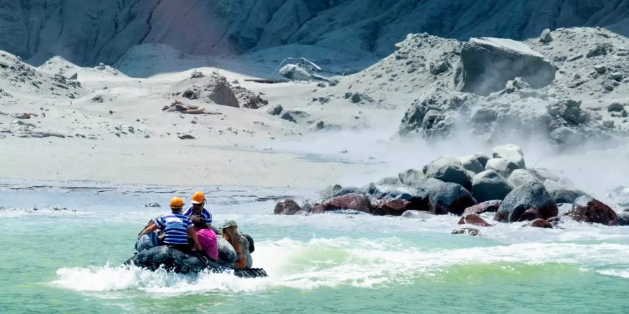 Vulkanausbruch auf neuseeländischer Insel