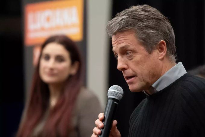 Hugh Grant, Schauspieler aus Grossbritannien, spricht während einer Wahlkampagne, auf der er Luciana Berger von den Liberaldemokraten begleitet. Wahlkampf in Grossbritannien