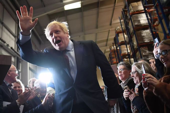 Boris Johnsons Konservative liegen in den Umfragen vorne. boris johnson