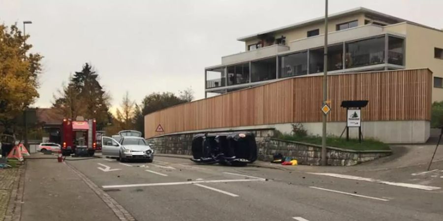 Verkehrsunfall mit vier beteiligten Personenwagen