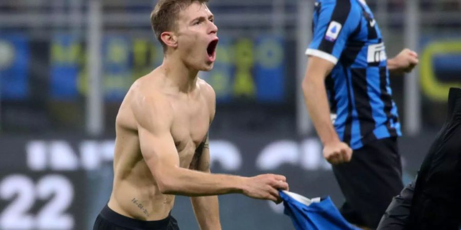 Nicolo Barella freut sich über sein 2:1