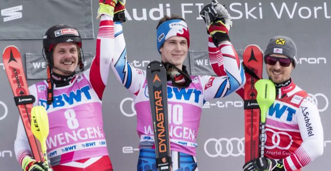 Manuel Feller (links), Clement Noel (Mitte) und Marcel Hirscher auf dem Podest. Manuel Feller