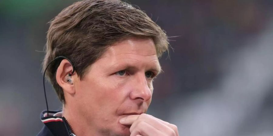 Könnte in Gent seine Elf etwas durchmischen: Wolfsburg-Coach Oliver Glasner. Foto: Peter Steffen/dpa