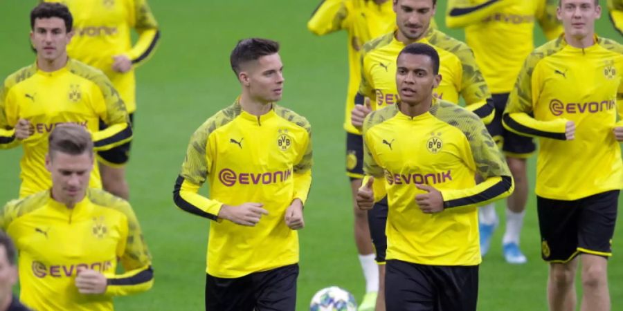Die Borussen beim leichten Training im Giuseppe Meazza Stadion in Mailand.