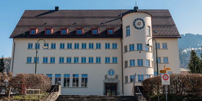 Das Schulhaus Dorf in Schüpfheim. Das Schulhaus Dorf in Schüpfheim.