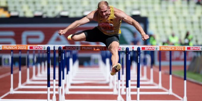 Zehnkämpfer Arthur Abele durfte nachträglich alleine die 110m Hürden laufen. Arthur Abele