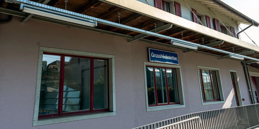 Der BLS Bahnhof Grosshöchstetten.