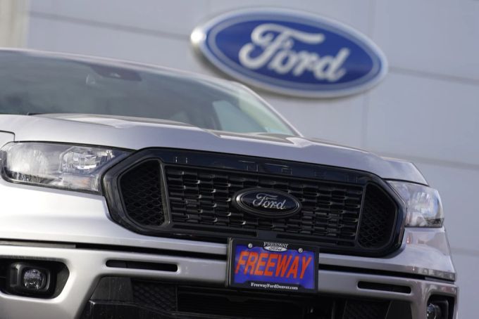 Nach einem tödlichen Unfall mit einem Pickup muss Ford Milliarden an die Angehörigen der Opfer zahlen. ford milliarden