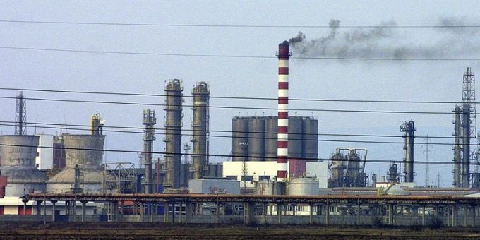 Die Öl-Raffinerie von dem Konzern Lukoil in Bulgarien. Bulgarien