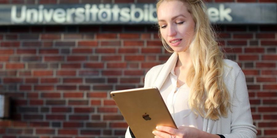 Ob Anwältin oder Ärztin: Bestimmte Berufe sind nur mit Staatsexamen-Studiengängen möglich.