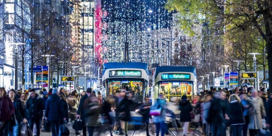 Weihnachtsbeleuchtung Lucy Zürich Energiekrise