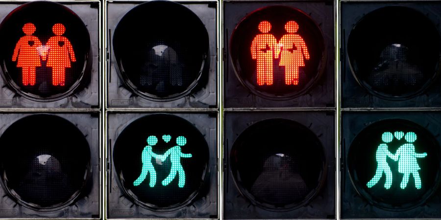 Sind erlaubt: Gleichgeschlechtliche Ampelmännchenpaare in München.