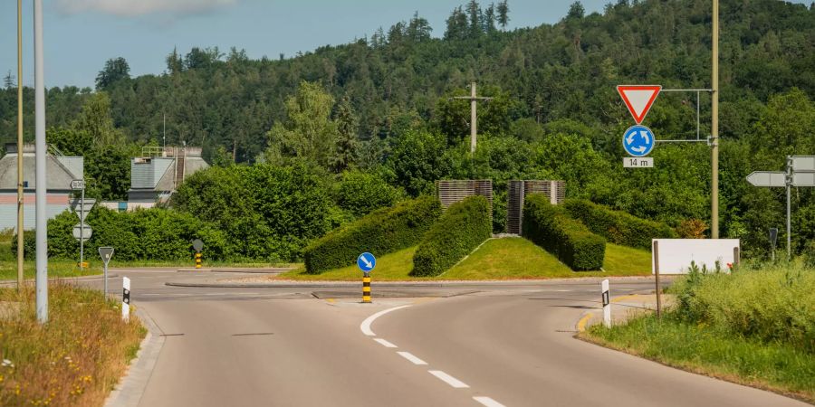 Der Autokreisel bei Elgg.