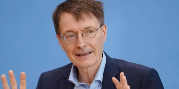«Wir sind mit einem dynamischen Anstieg der Omikron-Fälle konfrontiert»: Karl Lauterbach. Foto: Kay Nietfeld/dpa «Wir sind mit einem dynamischen Anstieg der Omikron-Fälle konfrontiert»: Karl Lauterbach. Foto: Kay Nietfeld/dpa