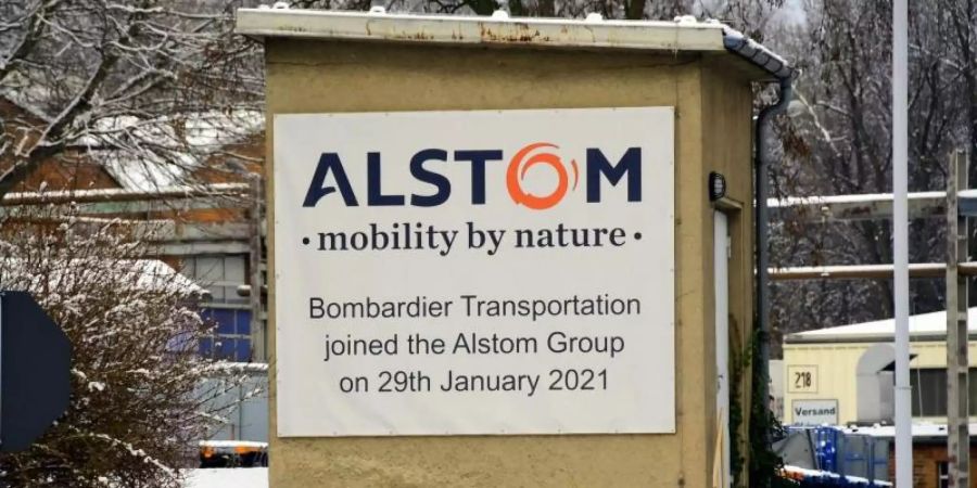 Ein Alstom-Schild auf dem Werksgelände in Görlitz. Foto: Danilo Dittrich/dpa-Zentralbild/dpa