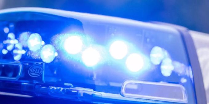 In der Düsseldorfer Altstadt kommt es immer wieder zu Gewalttaten. Jetzt wird über ein Waffenverbot diskutiert. Foto: Lino Mirgeler/dpa/Symbolbild In der Düsseldorfer Altstadt kommt es immer wieder zu Gewalttaten. Jetzt wird über ein Waffenverbot diskutiert. Foto: Lino Mirgeler/dpa/Symbolbild