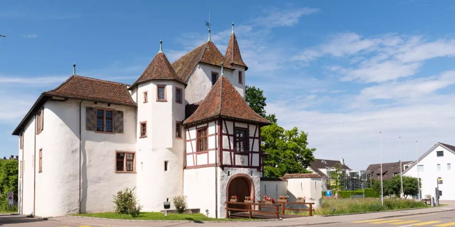 Das Schloss Pratteln im Zentrum der Gemeinde Pratteln.