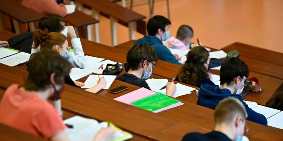 Studenten in einem Hörsaal