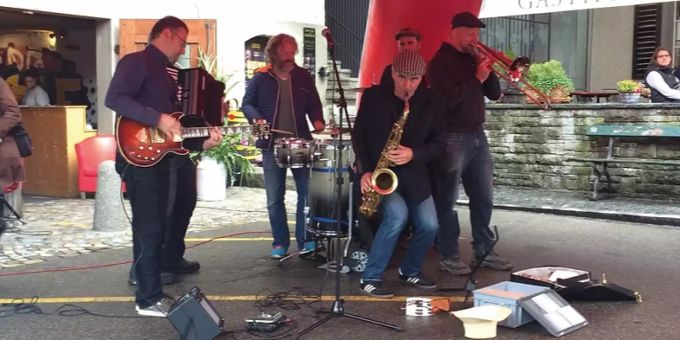 Das letzte Strassenmusik-Fest war in Grosshöchstetten ein voller Erfolg. Grosshöchstetten Strassenmusik