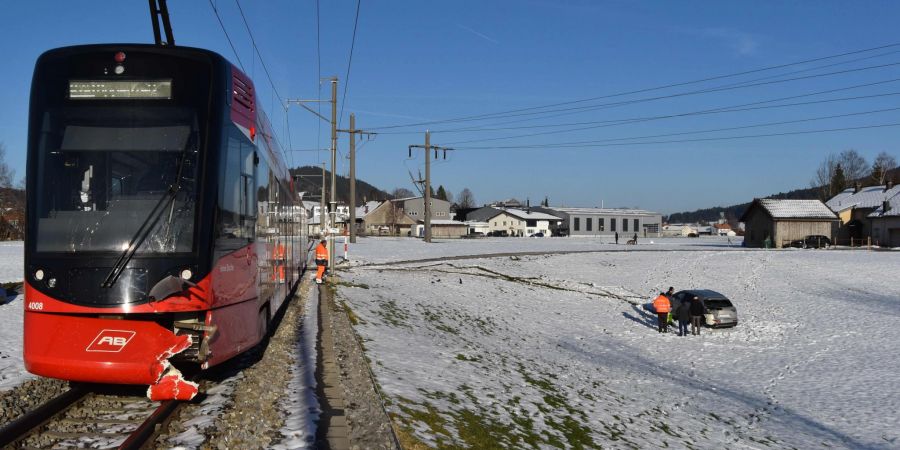 Sachschaden mit Zugkomposition