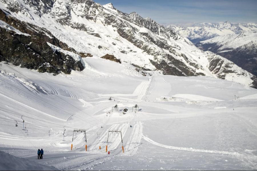 Ob man ab Montagmittag wieder nach Saas-Fee kann, ist noch nicht bekannt. (Archivbild)