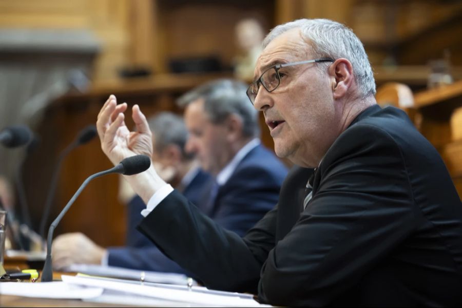 Auf dem vierten Rang folgt SVP-Bundesrat Guy Parmelin mit der Note 3,77. (Archivbild)