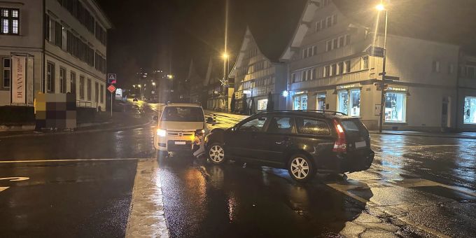 Kollision zwischen zwei Autos. Kollision in Heiden