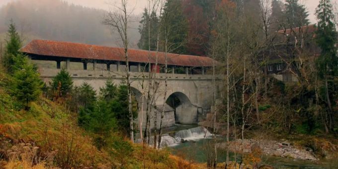 Die Teufelsbrücke bei Egg SZ. Teufelsbrücke Egg