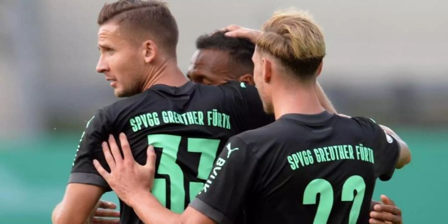Greuther Fürth tat sich gegen Meinerzhagen lange schwer und setzte sich erst nach Verlängerung durch. Foto: Timm Schamberger/dpa