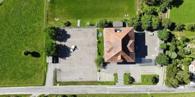Das Schulhaus Mengestorf muss saniert werden. Schulhaus Mengestorf