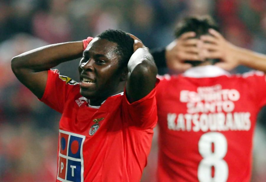 Freddy Adu im Trikot von Benfica Lissabon, welches er von 2007-2011 trug.