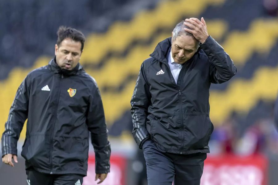 Basels Cheftrainer Marcel Koller (r.) nach dem verlorenen Cupfinal gegen YB.