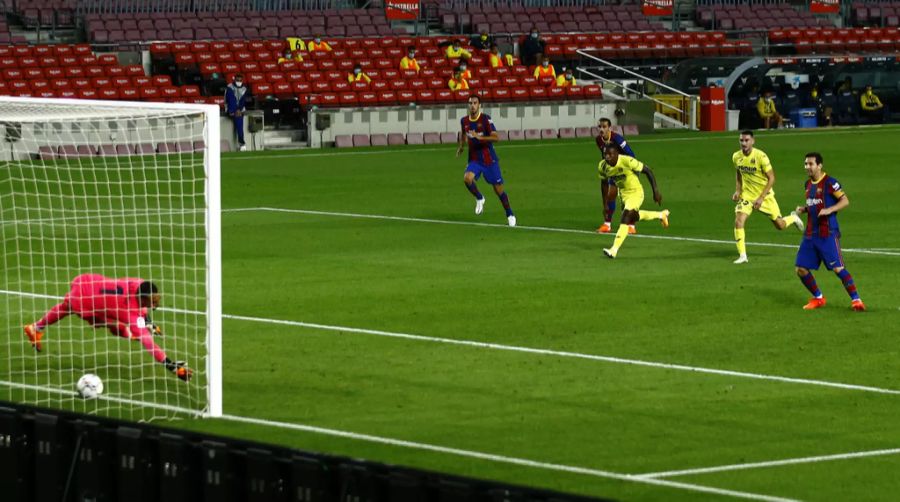 Der FC Barcelona kommt zu einem souveränen 4:0-Sieg. Hier erzielt Messi per Penalty das 3:0.